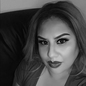 Meet your Posher, Yolanda